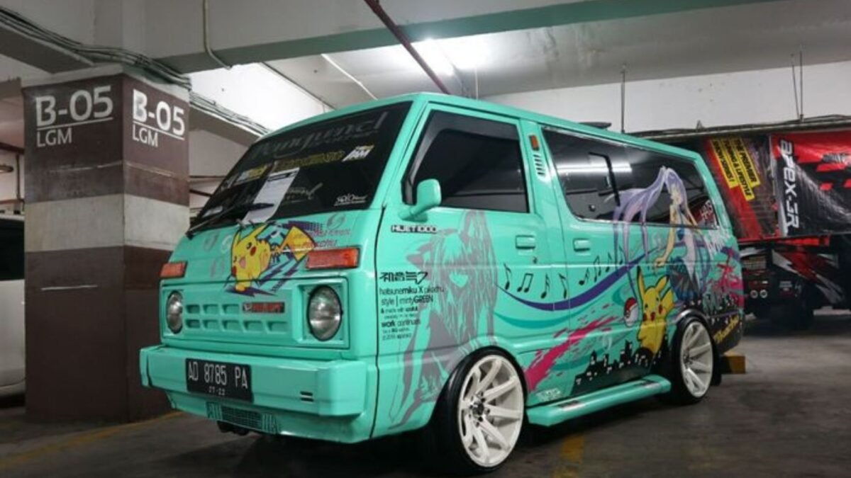 Daihatsu Hijet 1980 Diberi Sentuhan Modifikasi Mewah