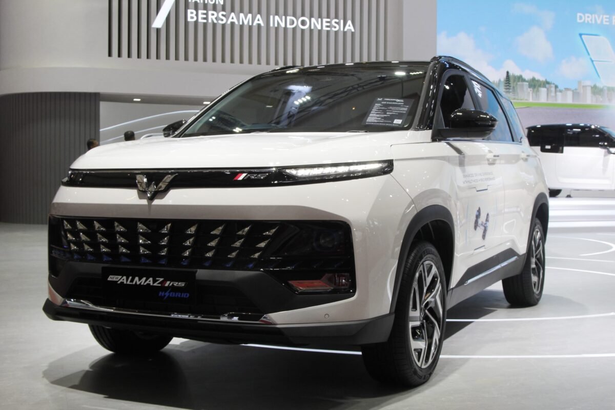 Wuling Almaz RS Pro Hybrid: Kendaraan SUV Canggih dengan Teknologi DHT dan Fitur Keamanan Terkini